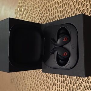 Beats Fit Pro True Wirelesd Black Wireless Earbuds